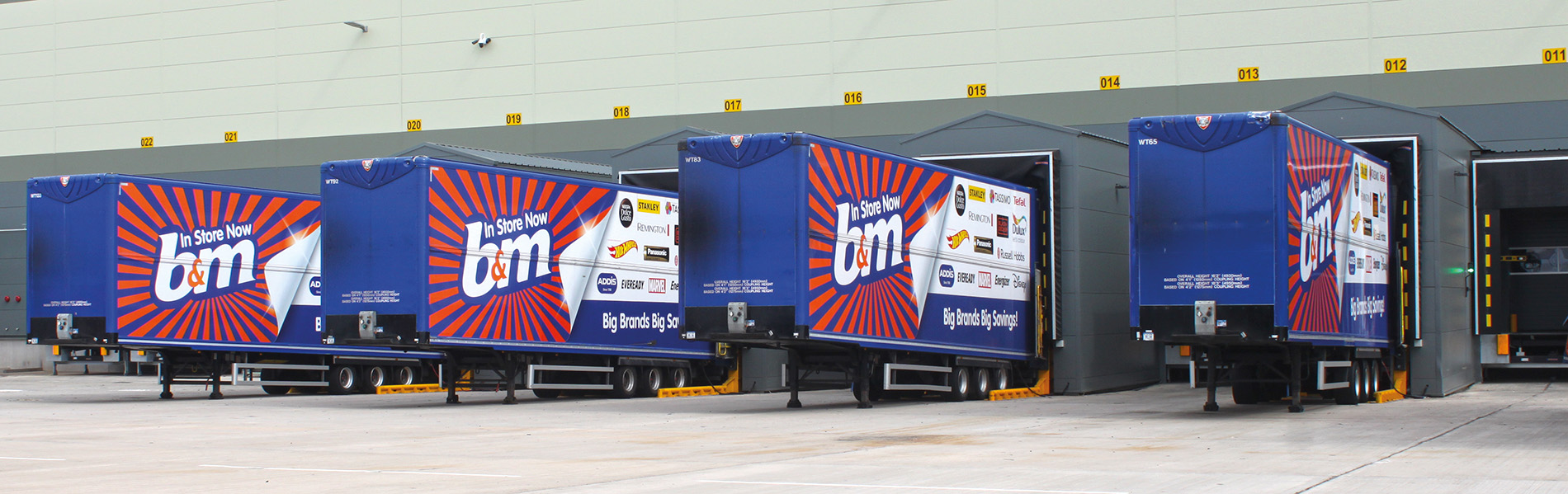 Case-study-BM-Bedford-deck-pods-HGV-trailer-loading-bay-warehouse-door-solution