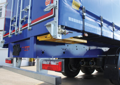 Case-study-Boughey-Distribution-Curtainsiders-details-retractable-safety-step