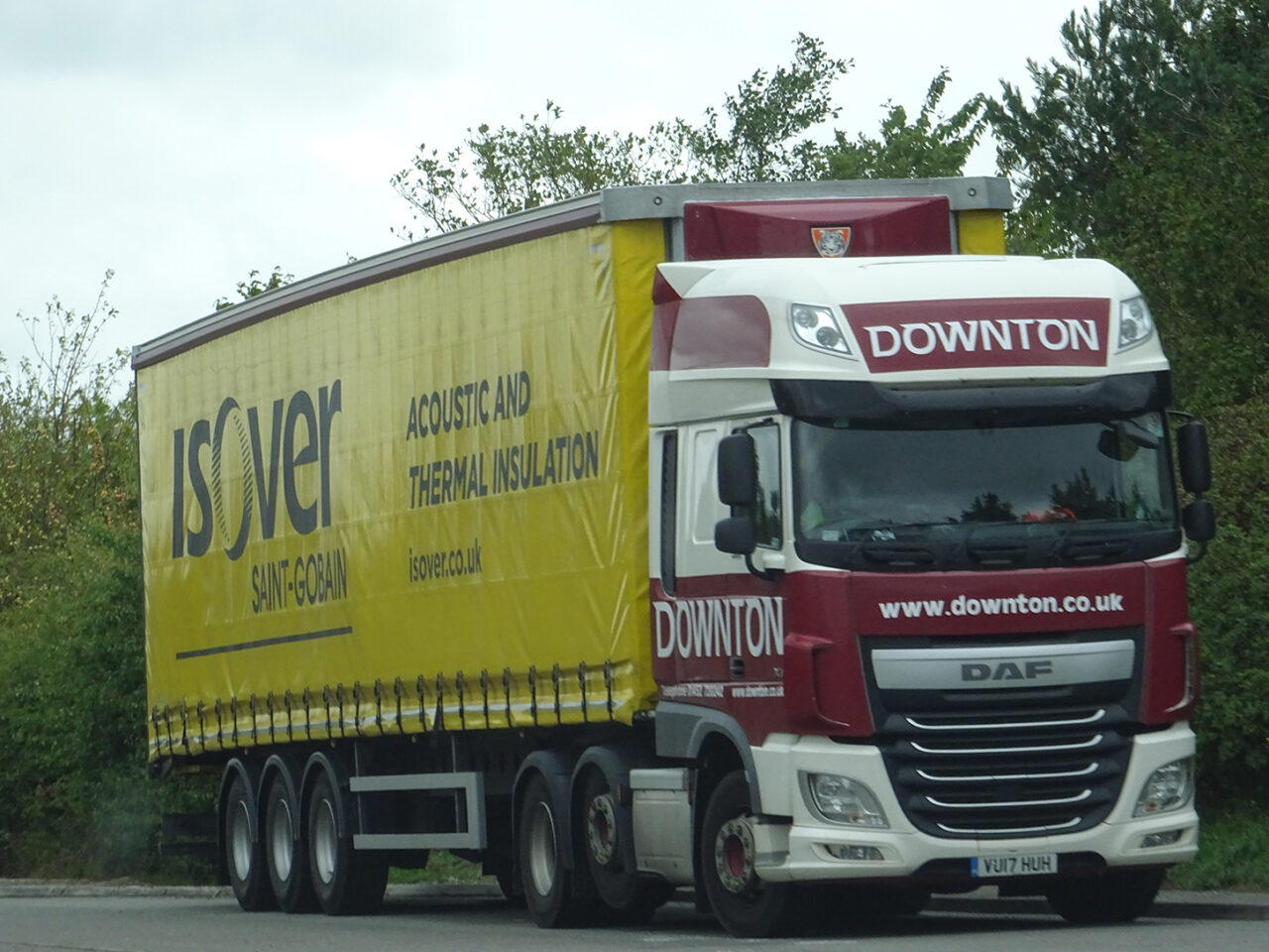 Downton-curtainsider-spot-tag