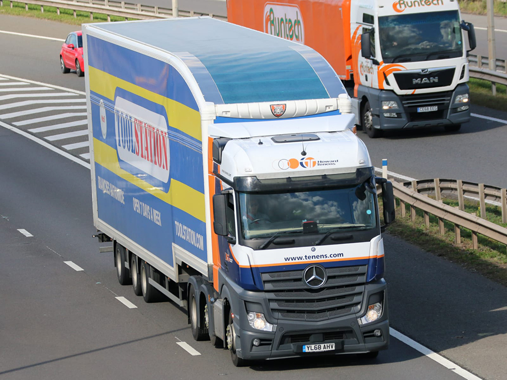 Toolstation-Howard-Tenens-truck-trailer-Tim-Pickford-photography