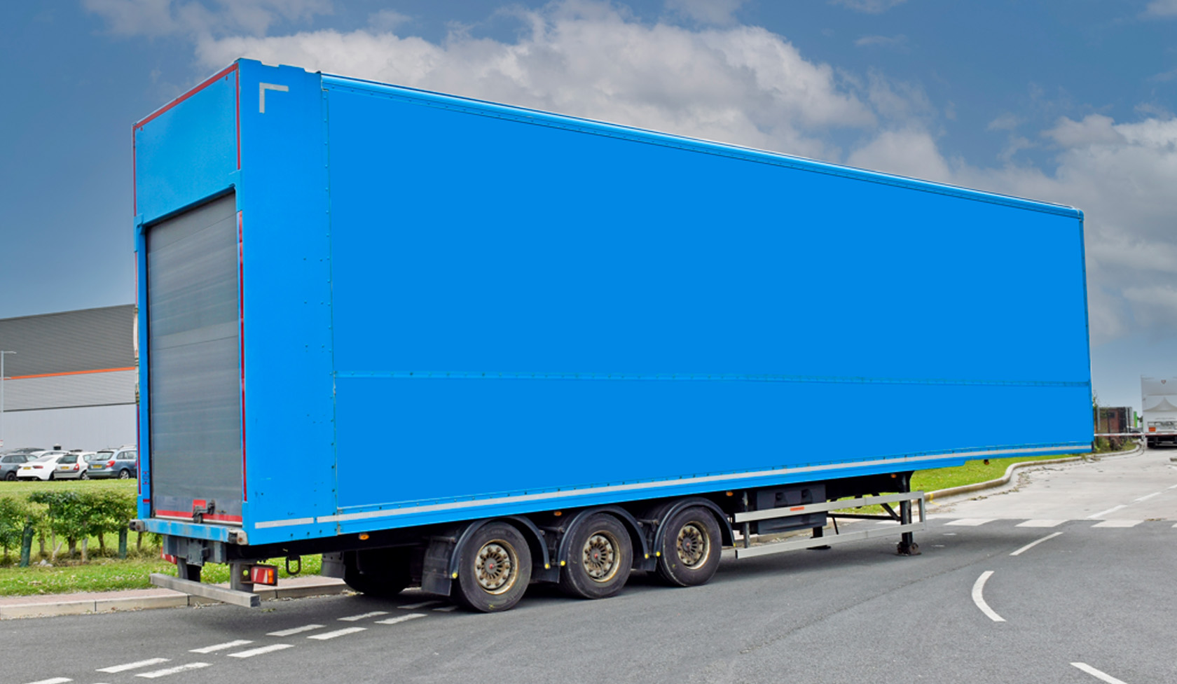 Lifting / moving deck double decker wedge box van HGV articulated trailer rental hire